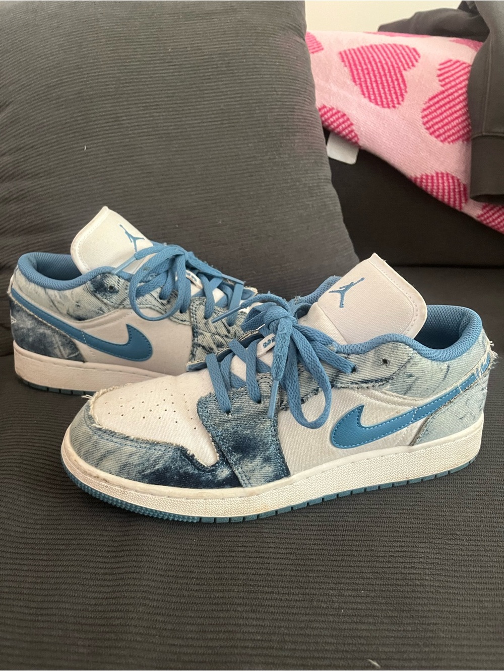 Nike Kids Blue and White Low-Top Sneakers